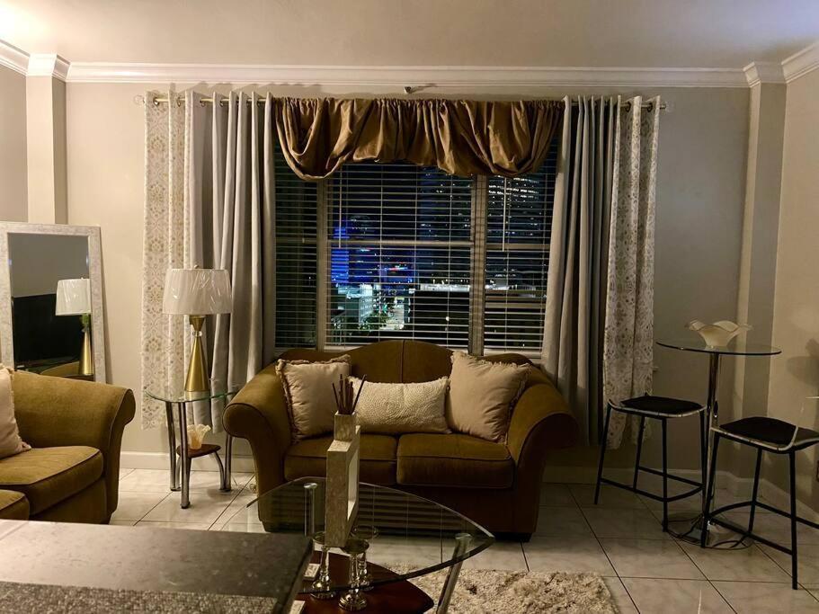 Cozy Downtown Condominium Jacksonville Bagian luar foto