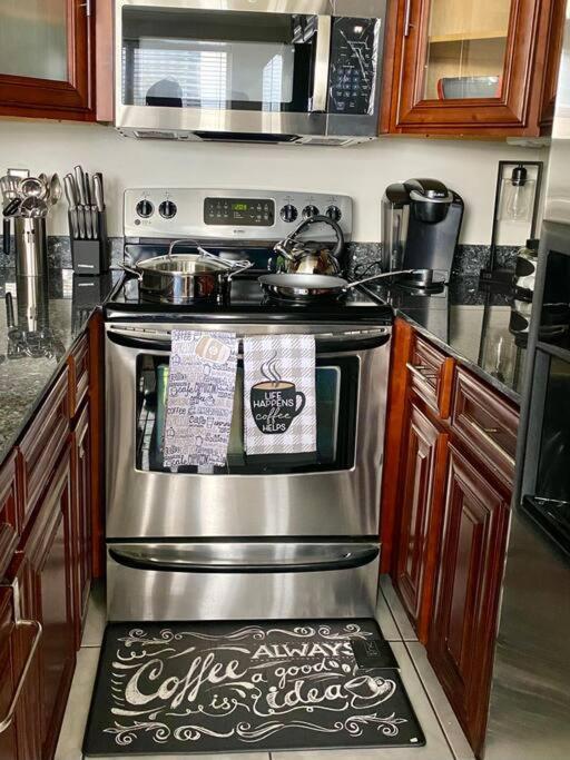 Cozy Downtown Condominium Jacksonville Bagian luar foto